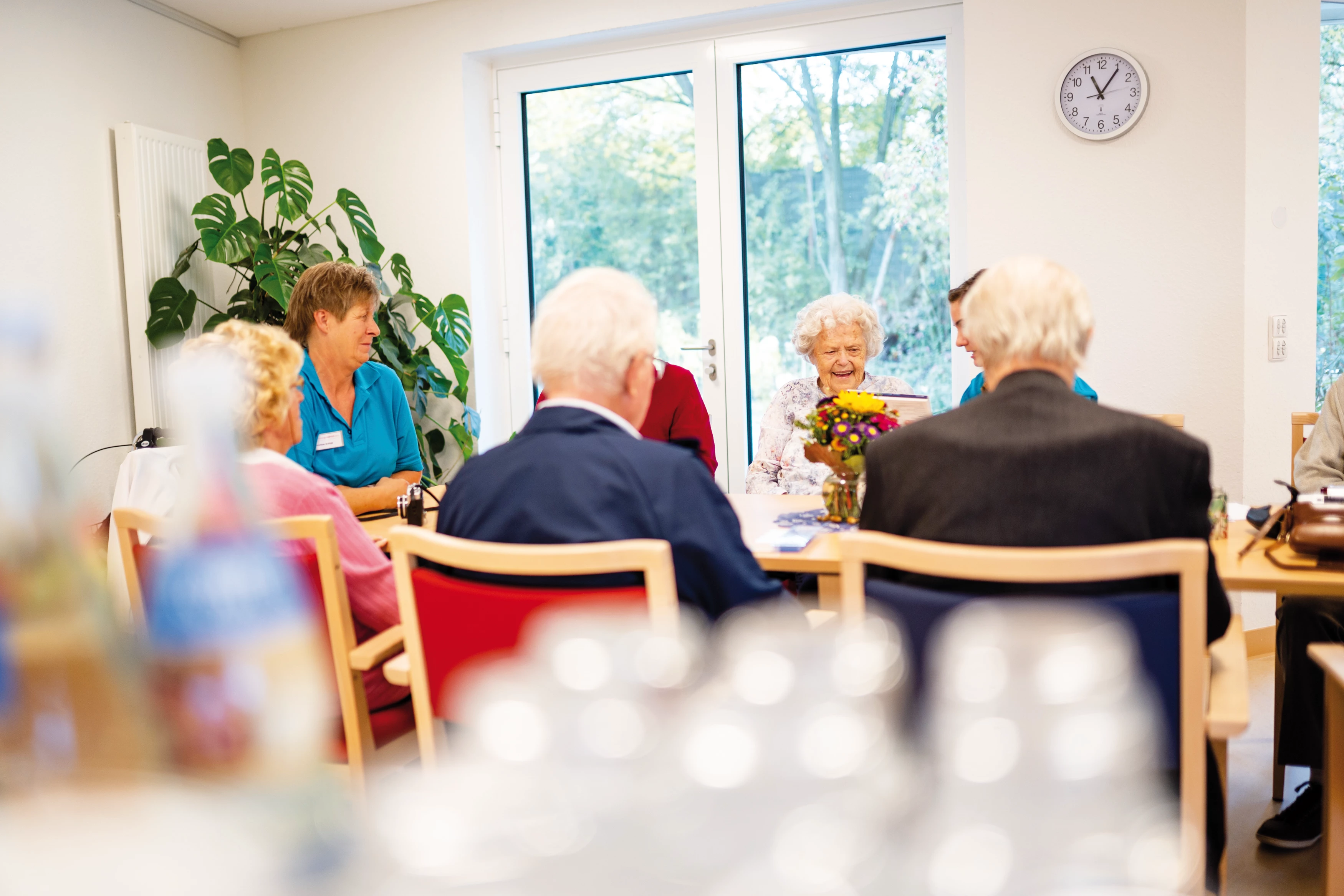 In Gesellschaft aufleben